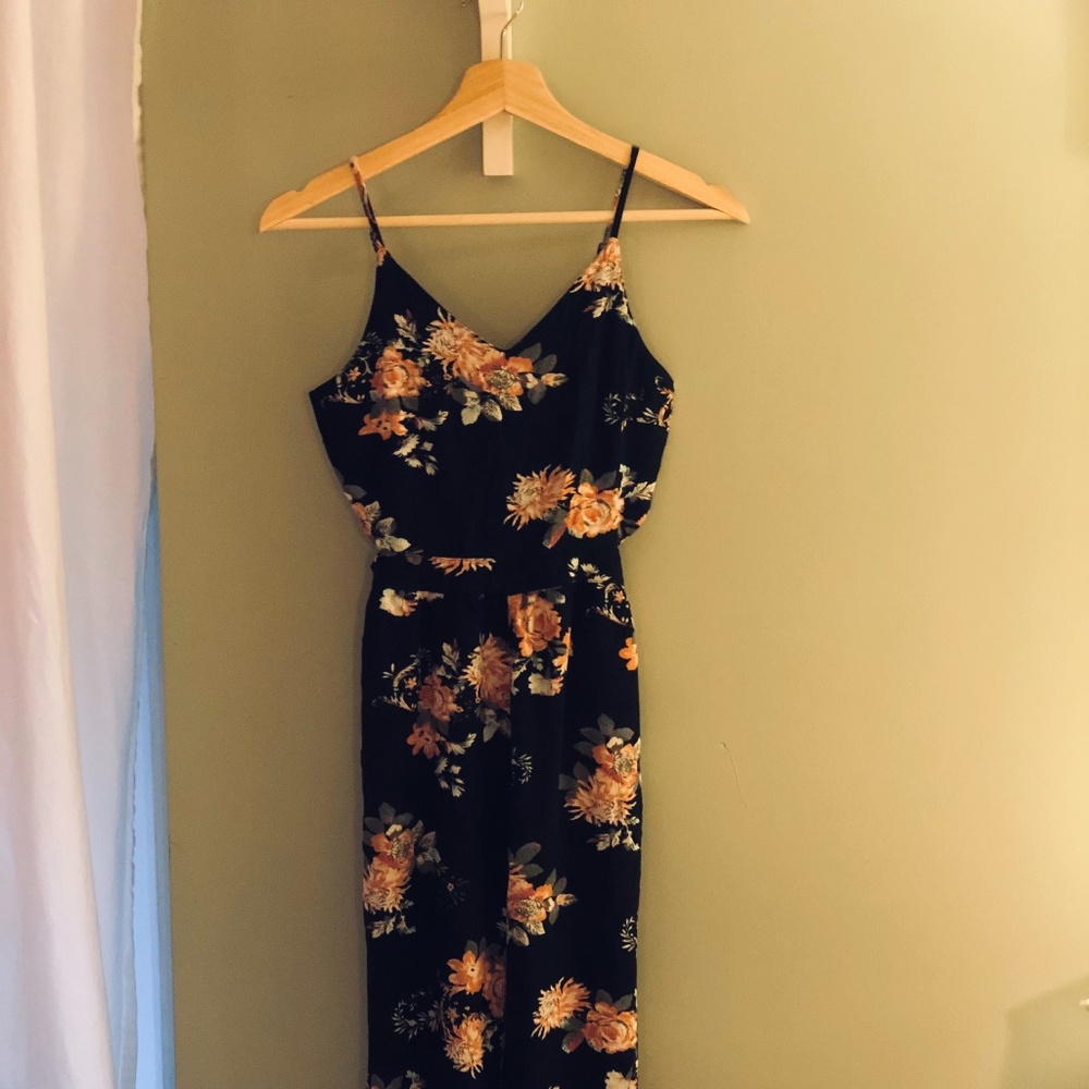 Soft & Flowy V-Neck Jumpsuit with Flower Pattern